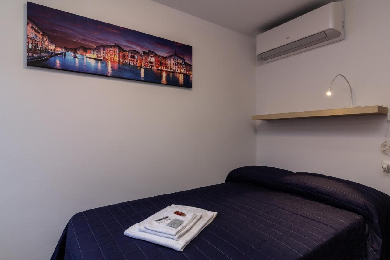 Veneziacentopercento Apartments & Rooms Luaran gambar