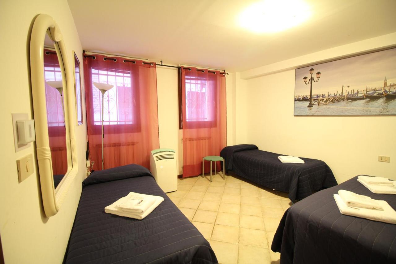 Veneziacentopercento Apartments & Rooms Luaran gambar