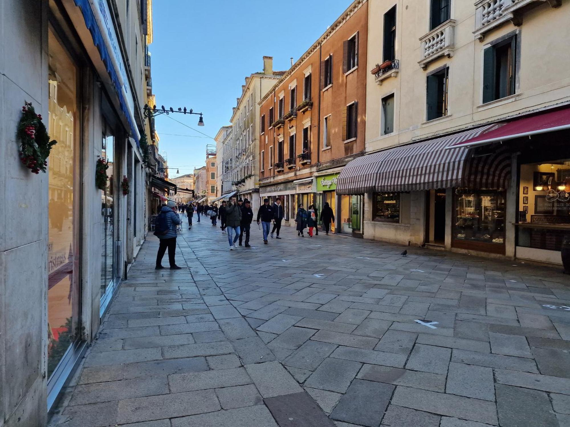 Veneziacentopercento Apartments & Rooms Luaran gambar